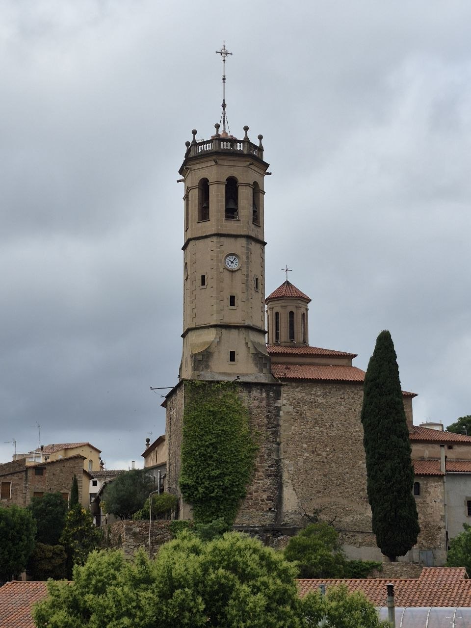 Campanar de l'esglesia de Sant Feliu de codines