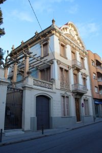 Can Pujol, modernisme codinenc